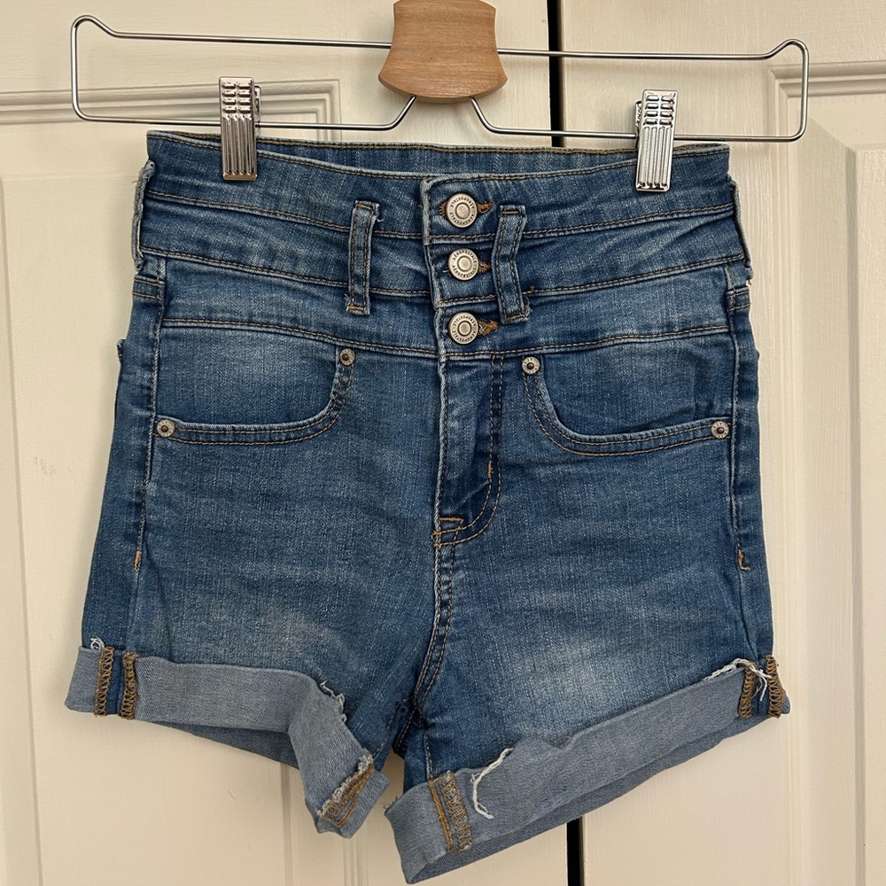 AERO high waisted Jean shorts